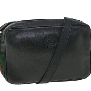 Gucci Black Leather Velvet Line Shoulder Bag - a vintage piece.